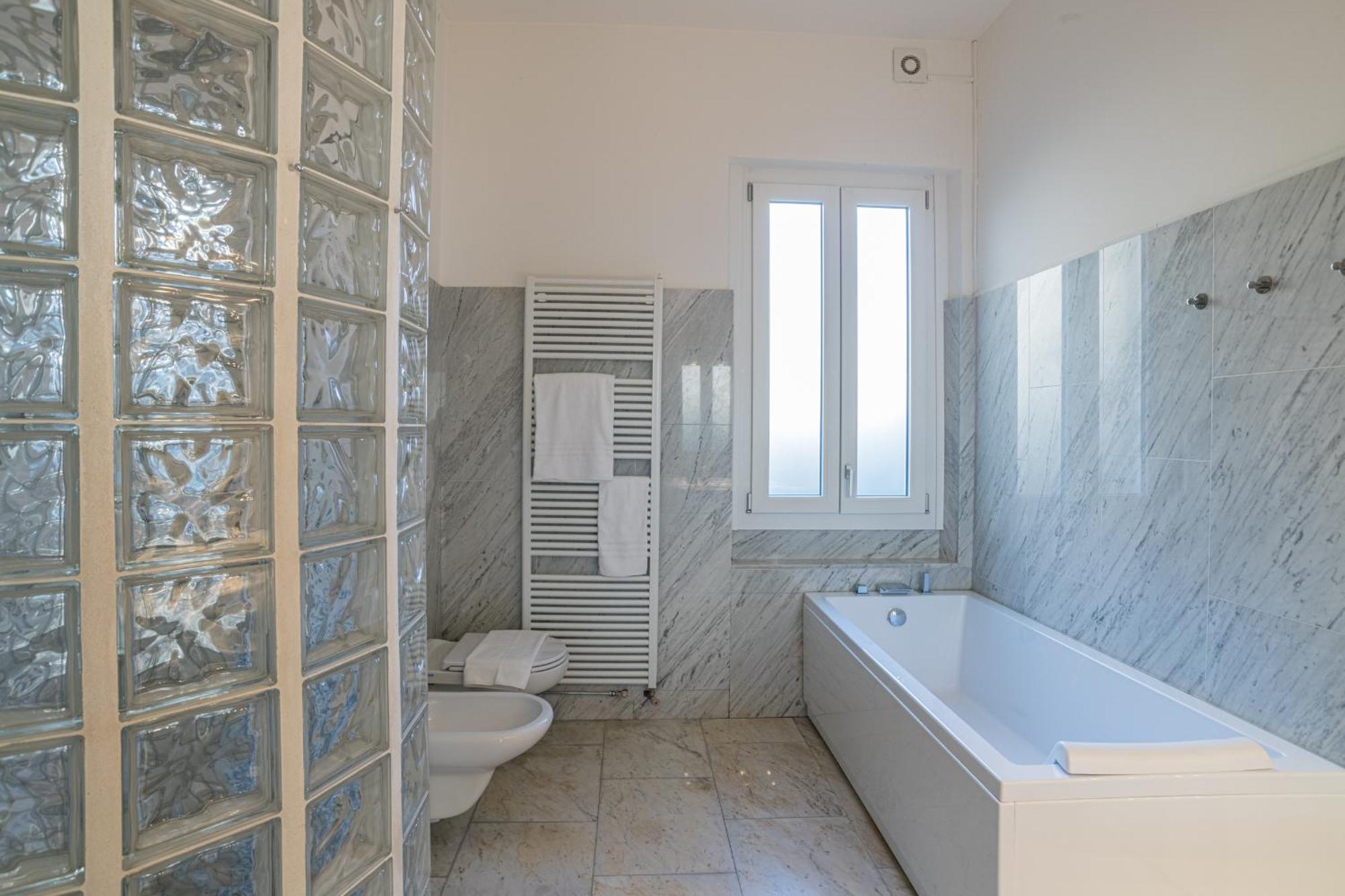Casa Bambu - Splendida Vista Lago E Posto Auto Laglio Zewnętrze zdjęcie