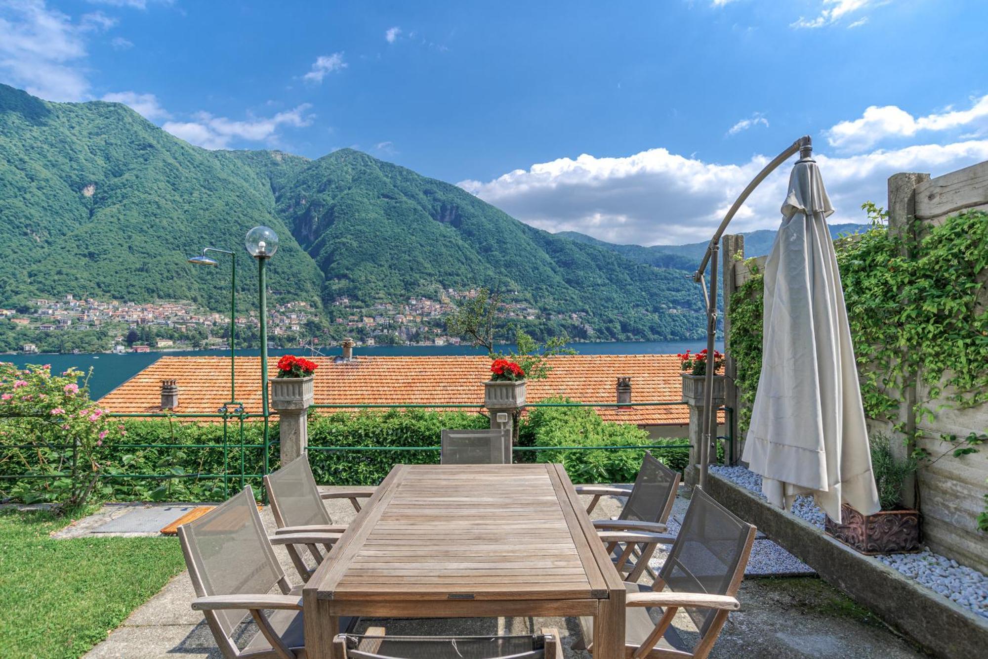 Casa Bambu - Splendida Vista Lago E Posto Auto Laglio Zewnętrze zdjęcie