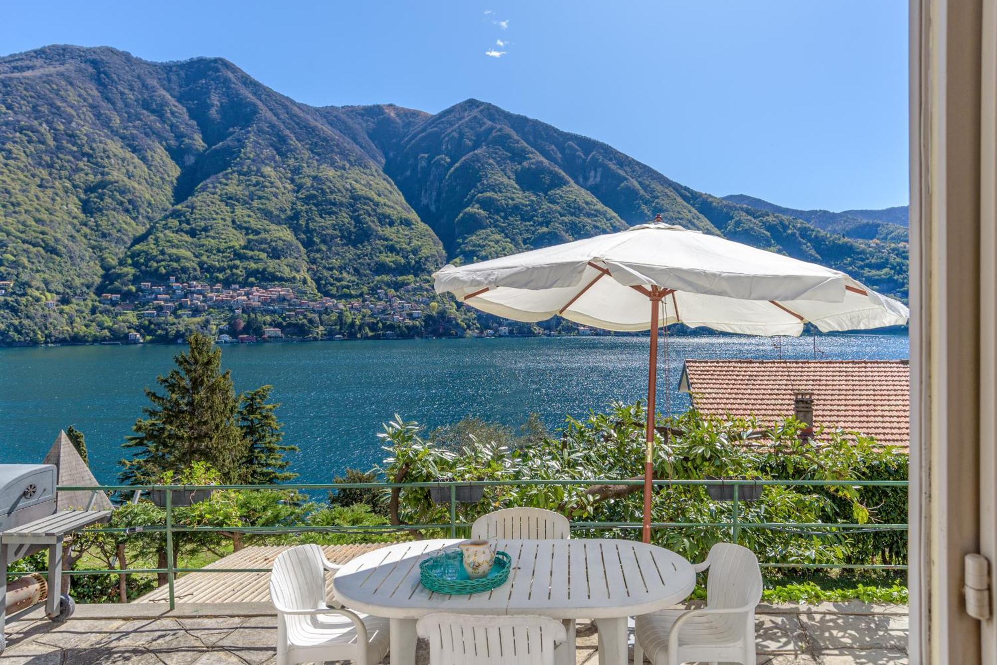 Casa Bambu - Splendida Vista Lago E Posto Auto Laglio Zewnętrze zdjęcie